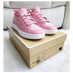 NWOT MICHAEL Michael Kors Shea Lace up Faux Leather Shoes w/box